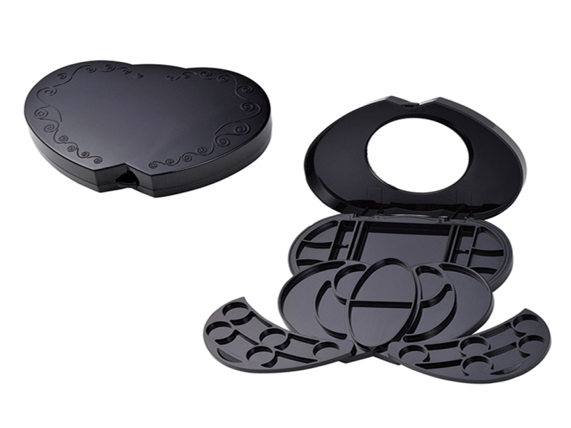 Футляр для теней в форме сердца с зеркалом и несколькими цветами XQ009