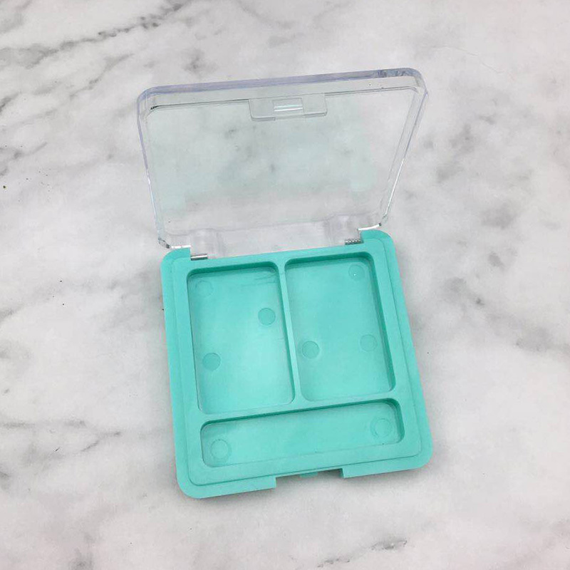 Flip Top Mini Eye shadow box with Clear Cover XQ258