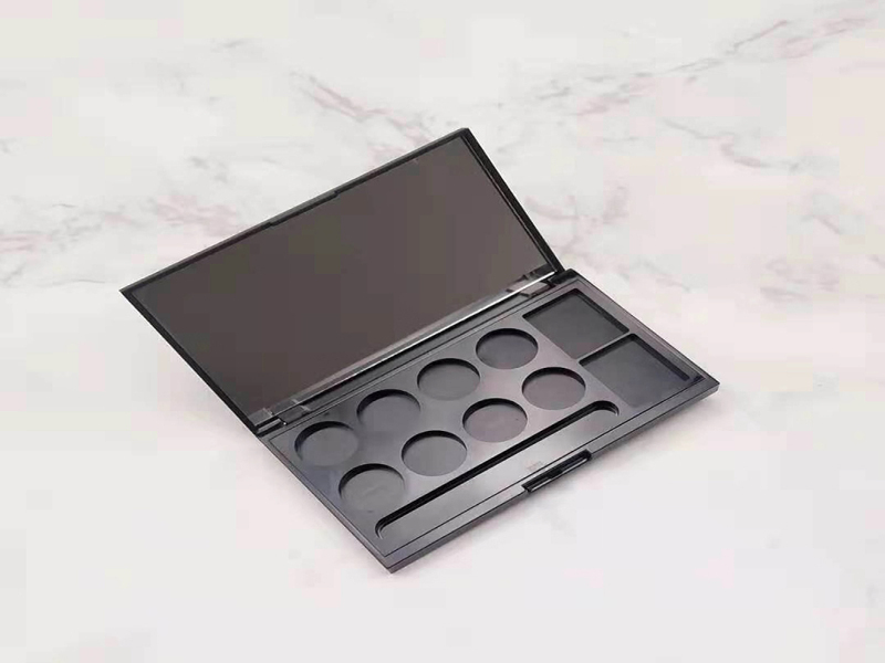 브러시 홈이 있는 10개의 아이섀도우 박스 XQ238