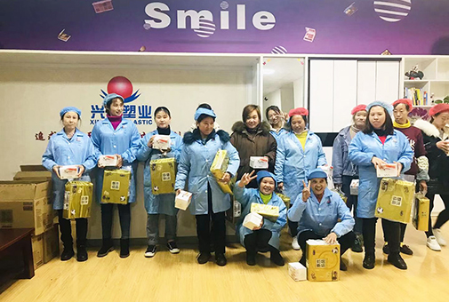 «Богиням» компании: С Днем Богини! Пусть все наши богини останутся вечно молодыми и яркими! День Богини