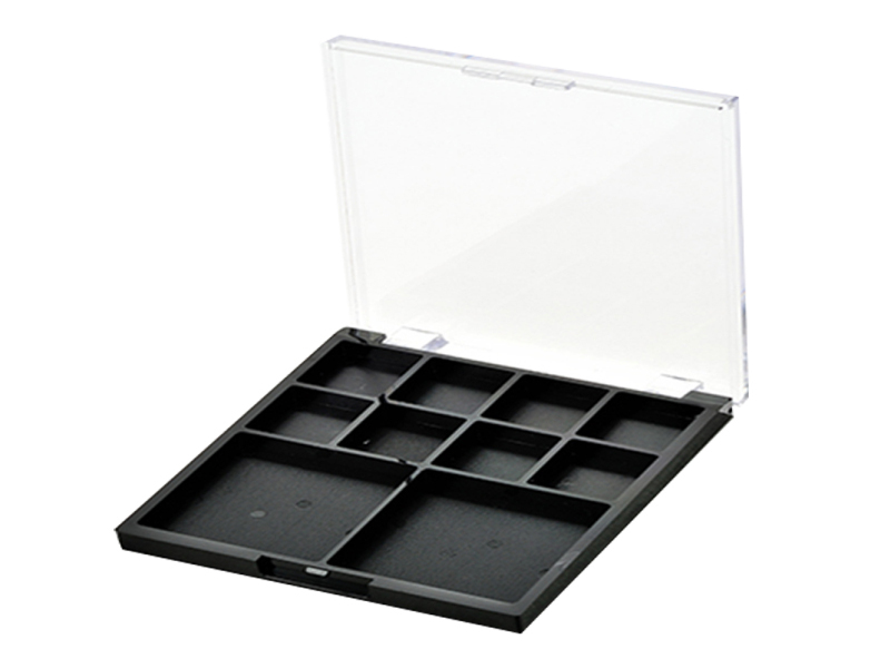 Square 12 Color Eye shadow box with Magnetic Closure XQ353