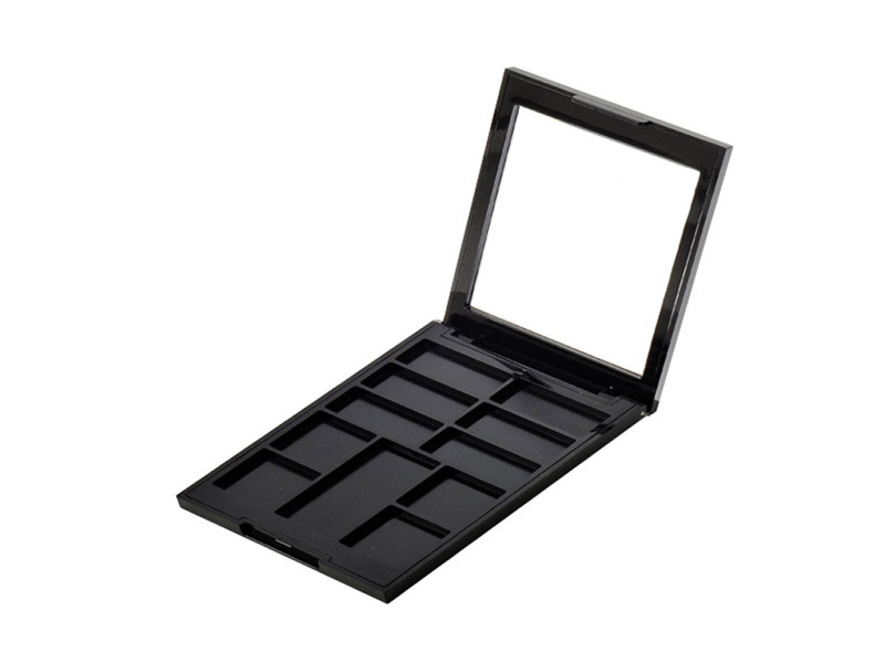 11 Color Eye shadow box with Skylight Lid XQ137