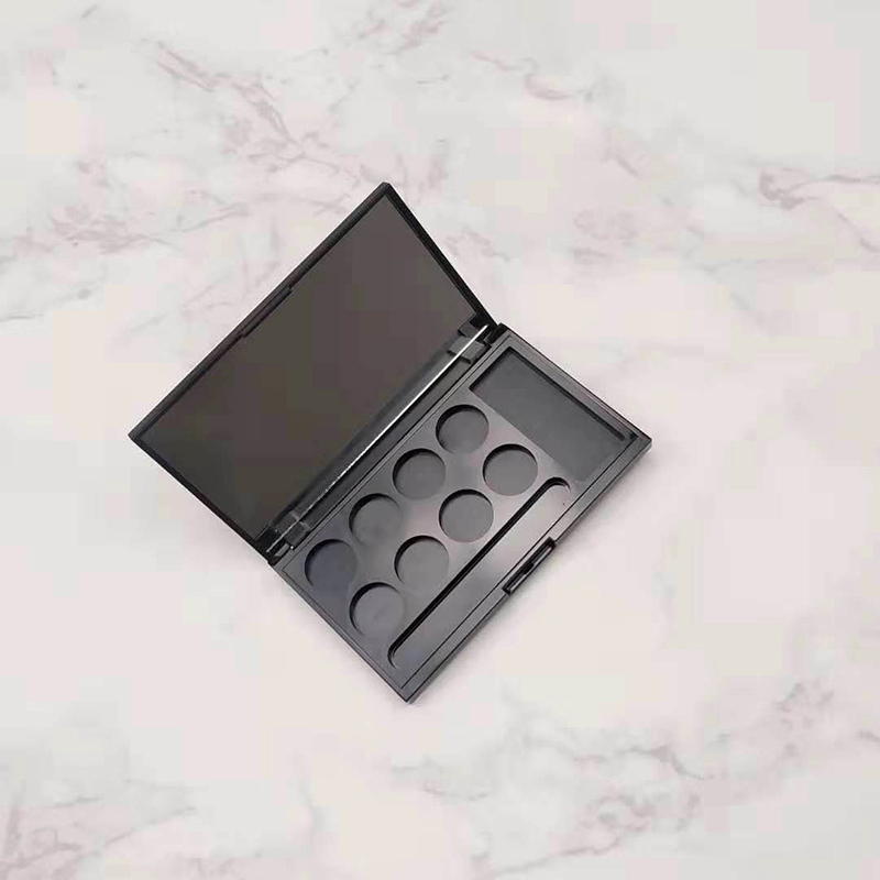 브러시 홈이 있는 9칸 아이섀도 상자 XQ237