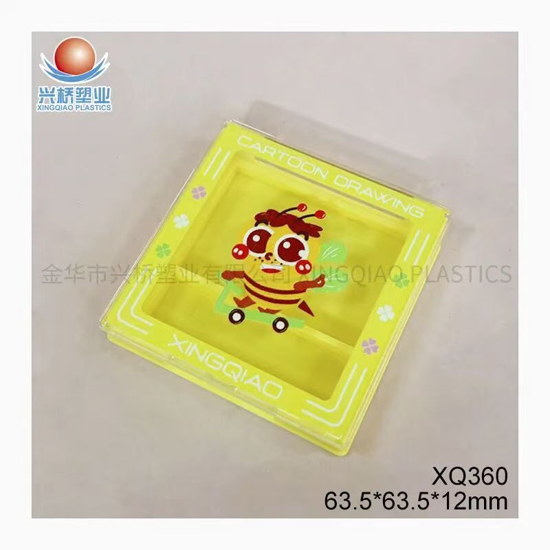 Single-compartment blush with brush slot XQ360