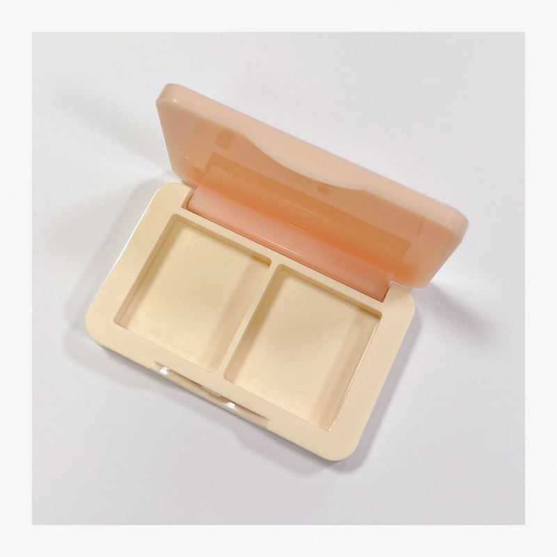 Rectangular Minimalist Dual Compartment Eyeshadow Plastic Palette XQ87502