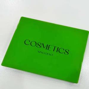 Six-compartment square eyeshadow palette