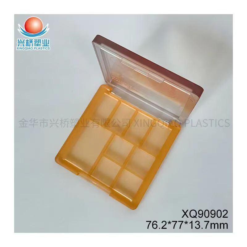 Nine-compartment eyeshadow palette packaging
