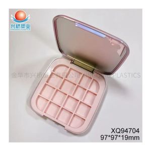 16-compartment eyeshadow palette packaging
