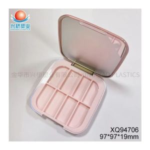 8-compartment eyeshadow palette packaging