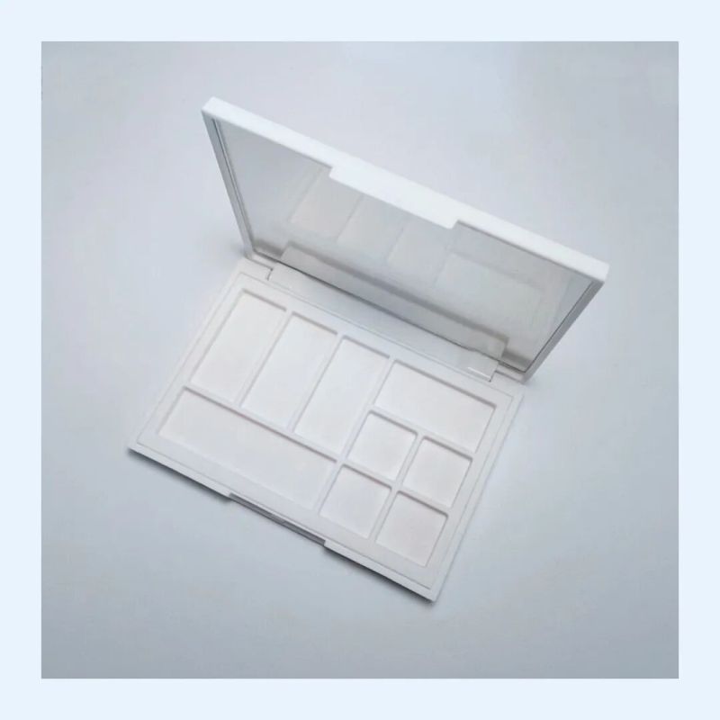 9-compartment eyeshadow palette