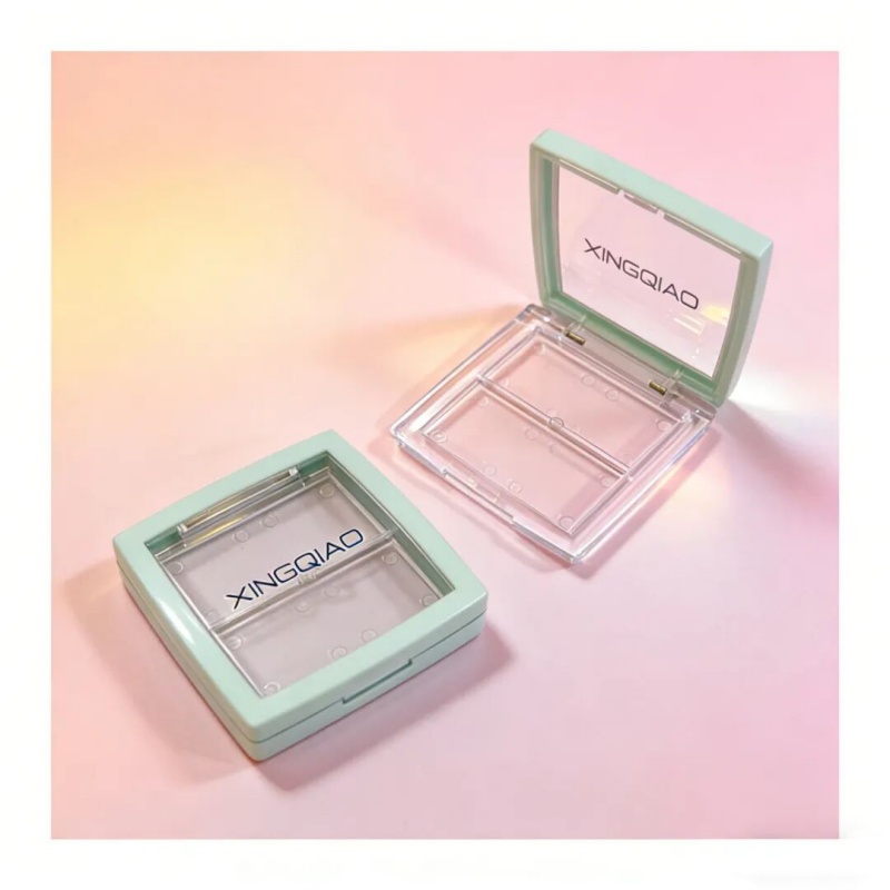Two-tone transparent lid eyeshadow palette