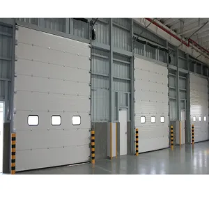 High-strength wind-resistant rolling door